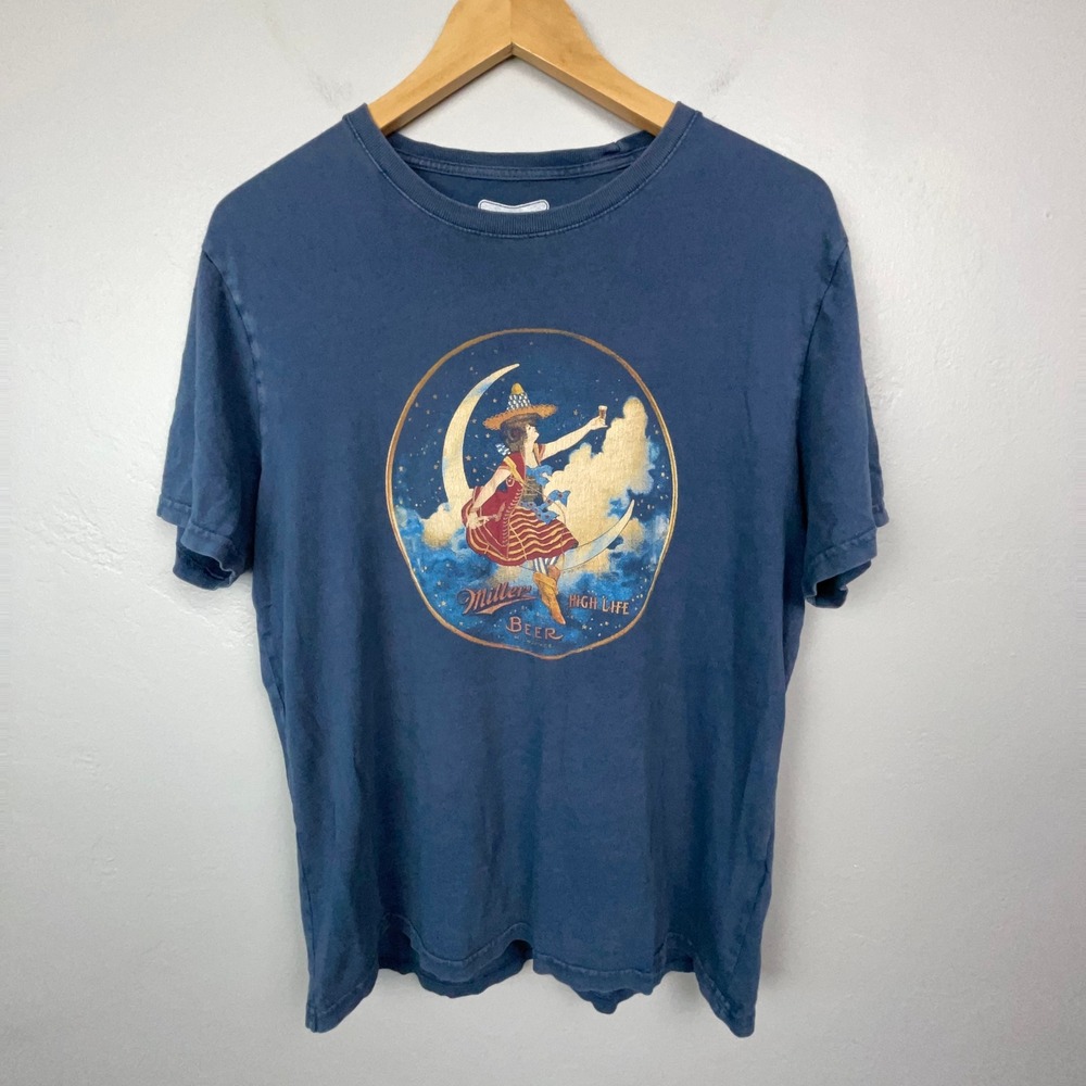 Miller High Life T-Shirt Mens M Blue Girl on the Moon Graphic Tee Beer Brewery